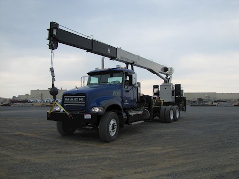  National Crane 690H